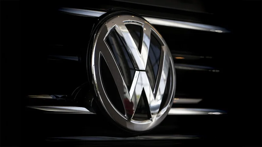 Volkswagen, maliyetleri düşürmek için 50 bin kişiyi işten çıkarabilir