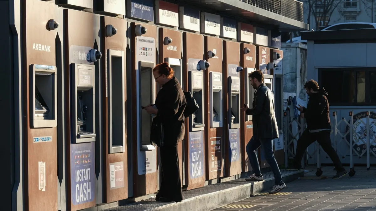 Dört Büyük Banka İçin Hedef Fiyatlar Aşağı Yönlü Revize Edildi