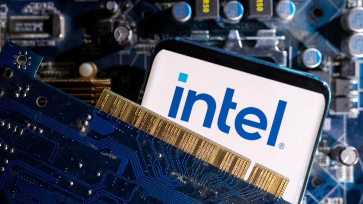 Intel'in İkinci Çeyrek Performansı Beklentileri Geride Bıraktı