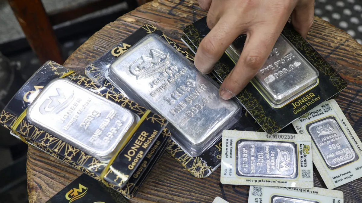 Gümüş Fiyatları Yükselişini Sürdürüyor: 60 Dolar Eşiği Aşıldı