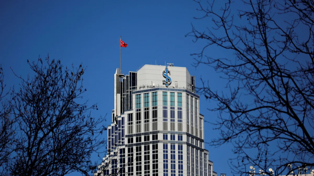 Moody's, İş Bankası'nın Kredi Notunu Sabit Tutma Kararı Aldı