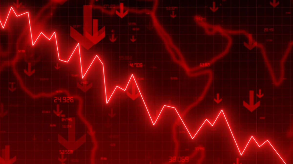 Fitch'ten kritik uyarı: Küresel piyasalarda iki büyük risk belirlendi