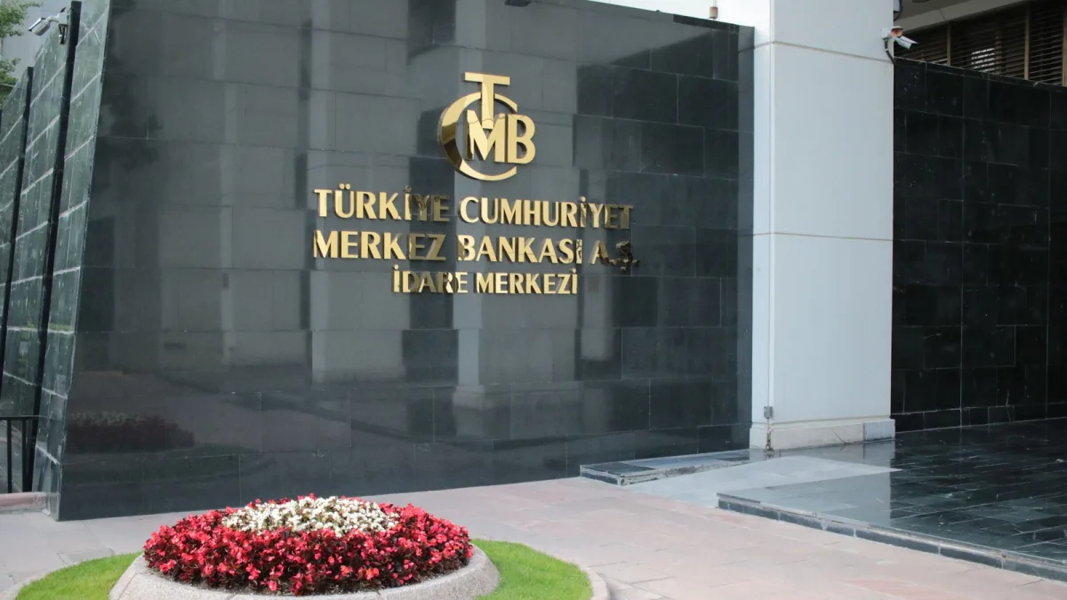 Merkez Bankası anketi: Dolar ve enflasyon tahminleri yükseldi