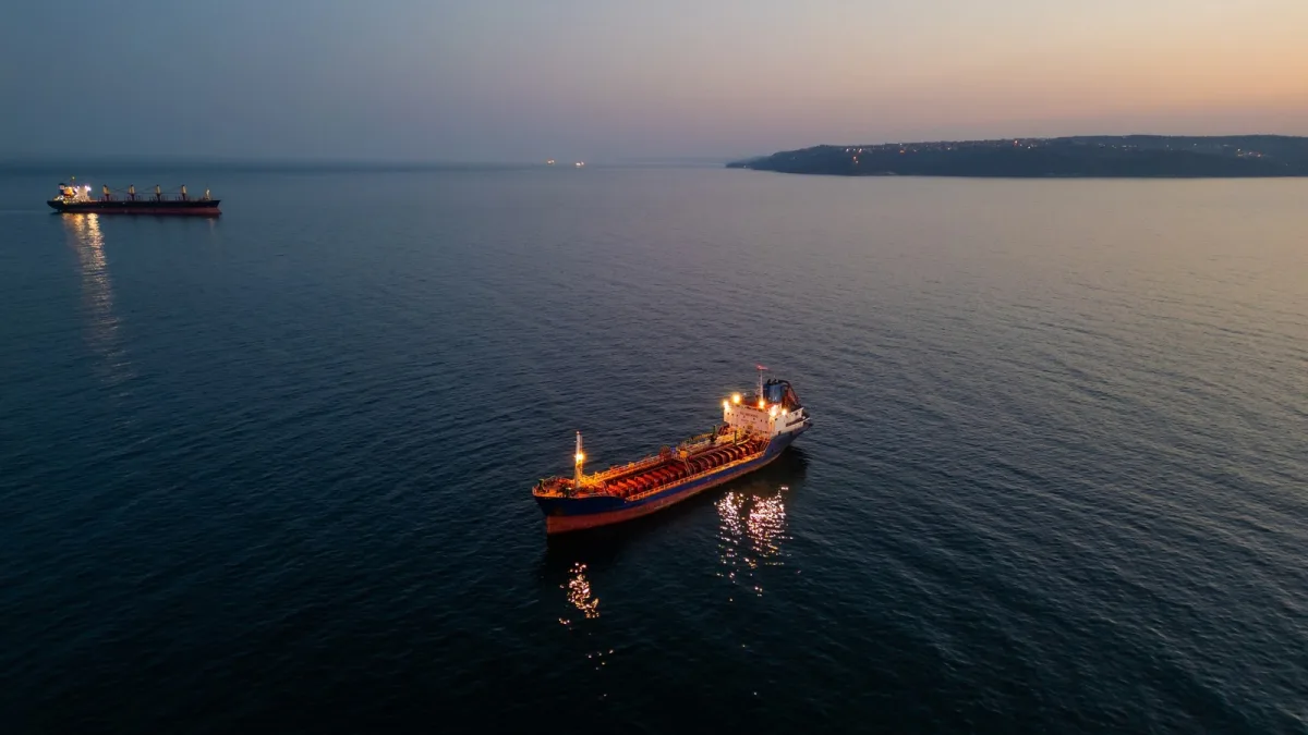 Brent petrol 100 doları geçti: ABD-Iran gerilimi etkili oluyor